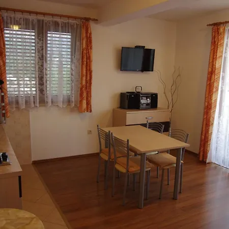 Apartamento With A Parking Space Igrane, Makarska - 13535 Igrane